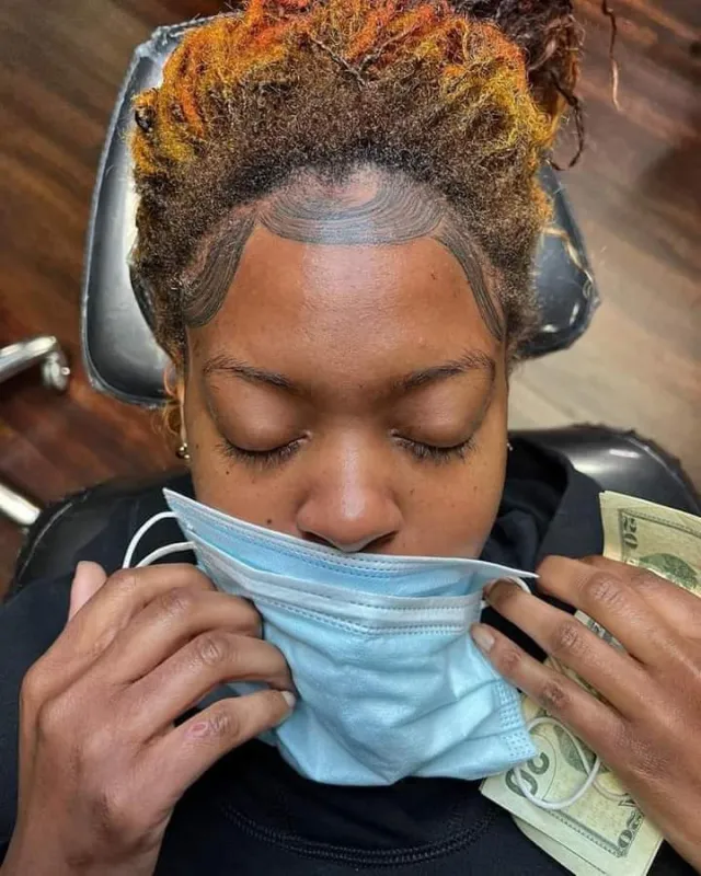 Woman goes viral after tattooing 'baby hair' to her forehead (photos) -  VistaNaij