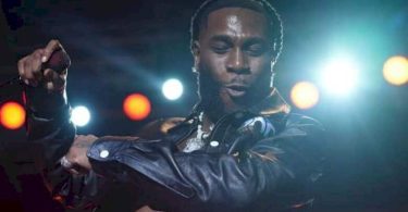 “I no sabi toast Army woman” – Burna Boy narrates experience with pretty female soldier that stole his heart
